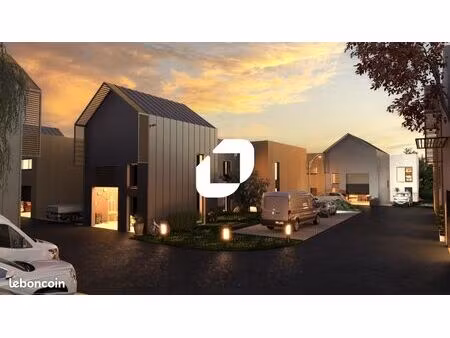 local d'activité 4 728 m²