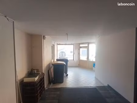 local commercial et appartement t3