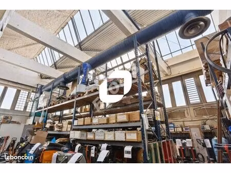 local d'activité 2 858 m²
