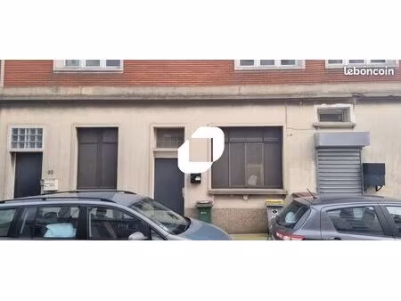 local d'activité 101 m²