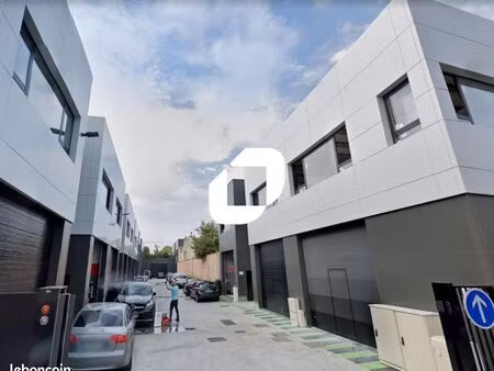 local d'activité 429 m²