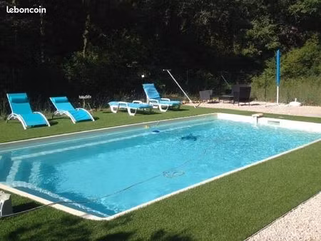 en bordure de forêt  maison de 3 pièces