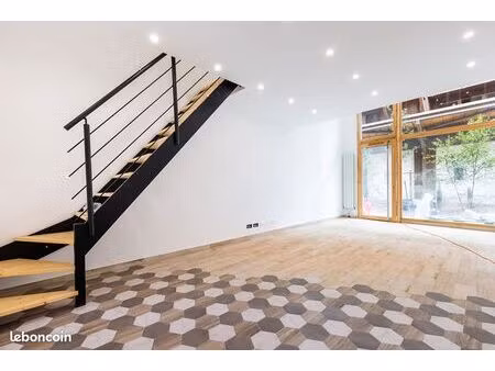 local commercial 50 m² montreuil