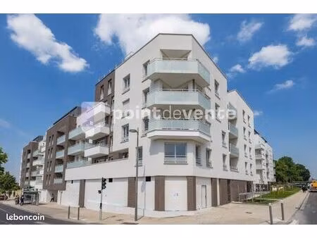 local commercial 98 m²