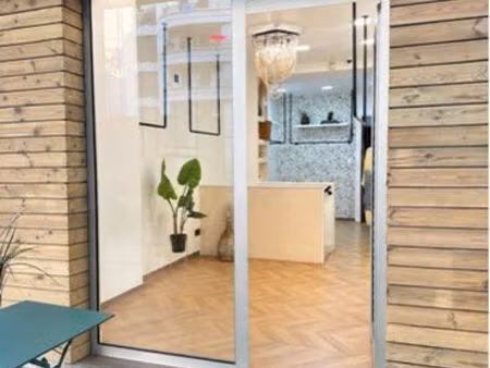 local commercial en location courte durée - région parisienne - 25 m² - 120