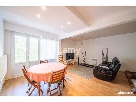 appartement 3 pièces 82 m²