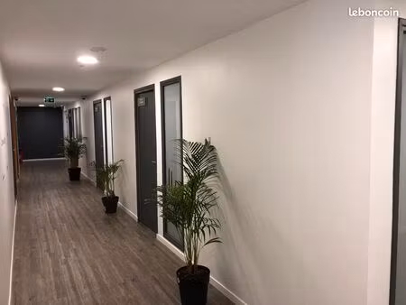 bureau très propre à louer