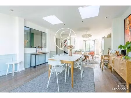 maison 6 pièces 198 m²