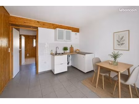 appartement 2 pièces 27 m²  terrasse au sud et cave  parking en option