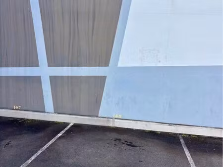 place de parking sécurisé