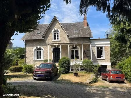 pavillon 7 pièces 160 m²