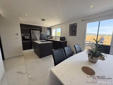 maison 6 pièces 97 m²