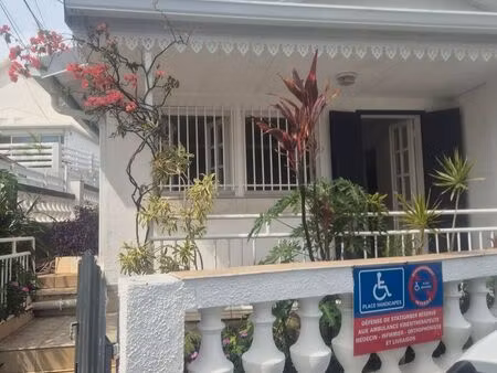 vend maison terre-sainte