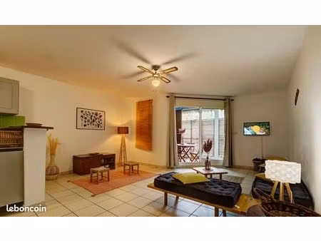 t3 duplex meublé 65 m² – sainte-clotilde (la bretagne) – piscine – parking – 900 /mois cc