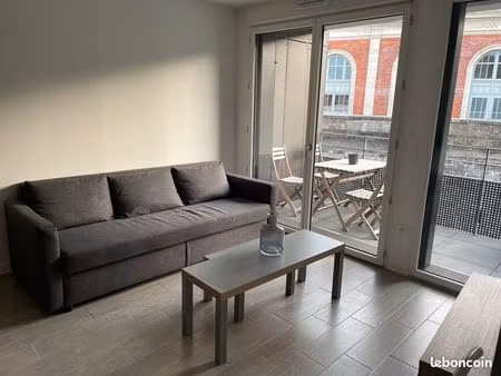 2 pièces meublé de 44m² avec balcon meudon seine  tramway t2