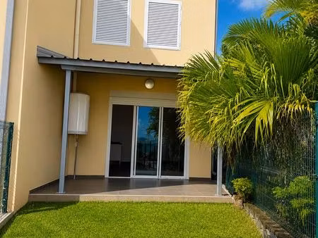 t2 avec jardin vue mer - sainte-clotilde / 12 minute centre ville saint denis