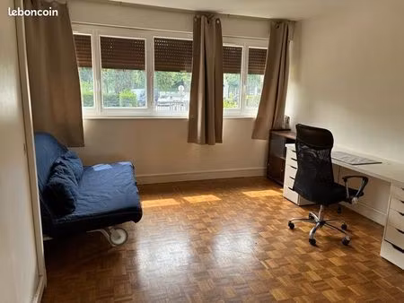 vanves – grand studio/f1 meublé de 30 m² entièrement rénové – résidence sécurisé avec gard