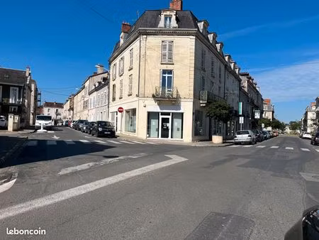 à louer – local commercial 66 m² avec vitrine – centre-ville de périgueux