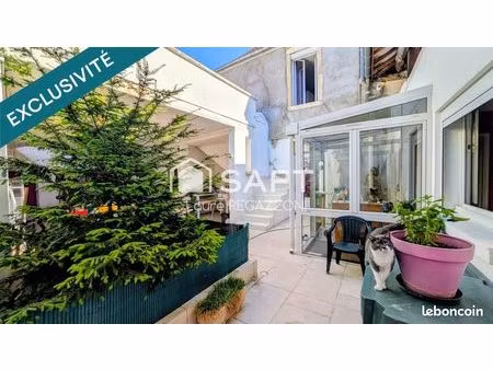 maison 7 pièces 372 m²