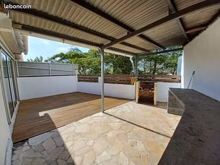 villa 4 pièces 95 m²