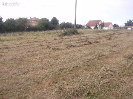 850 m2 de terrain de loisirs . au calme . commune de palise