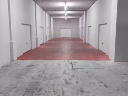 box de stockage professionnel 30 m² – accès 24h/24 – chenôve