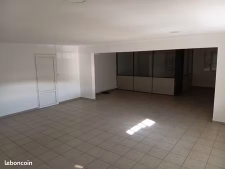 local pro 76 m²
