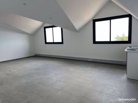 local commercial 33 m² climatisé – stella  piton saint-leu – accès route des tamarins 5 mi