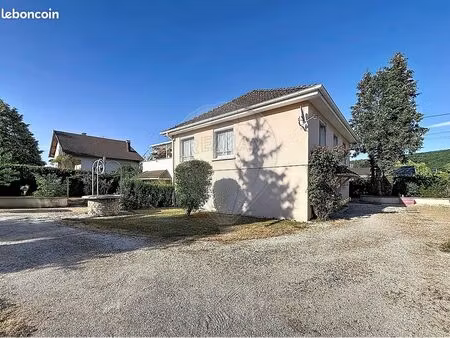 maison 6 pièces 150 m²