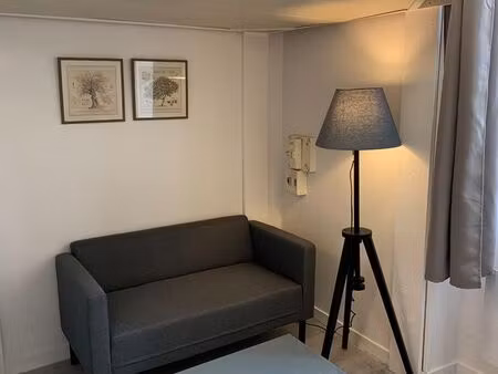 a louer studio meublé à 2 pas de la place victor hugo
