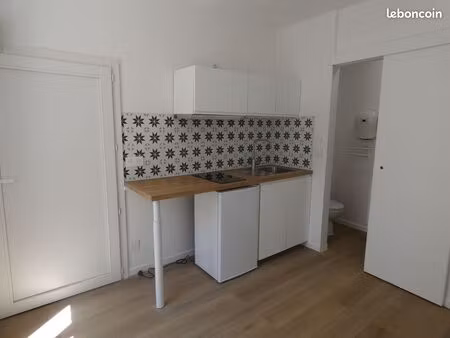 studio 1 pièce 13 m²