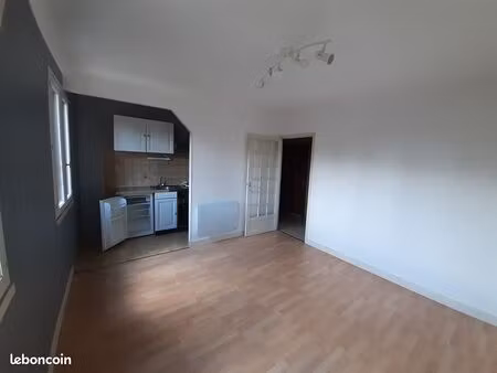 studio 25 m² avec parking