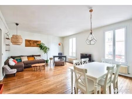 70 m² meublé - 2 chambres - parking - 2 min gare courbevoie - 15 min à pied de la défense