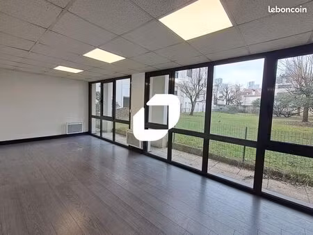 local commercial 114 m²