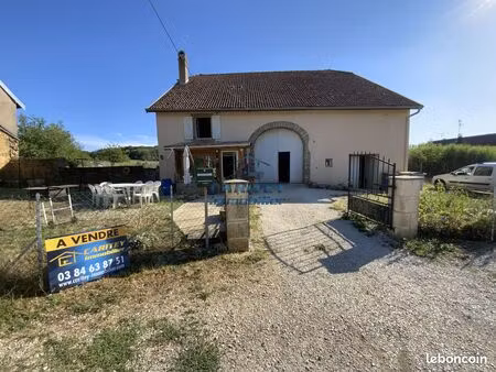 maison 6 pièces 133 m²