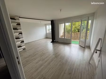 appartement t2 avec balcon et cave