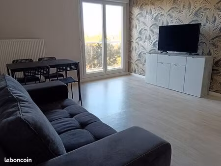 t2 meublé 47 1m2 á longvic 2 balcons parking vue parc