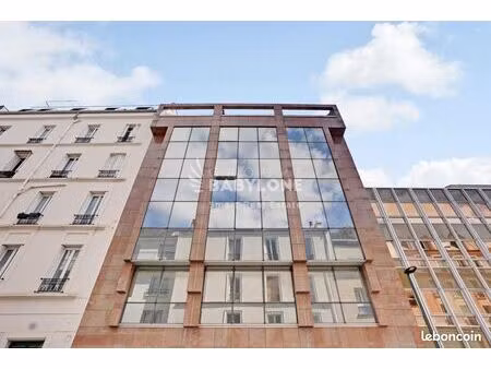 bureau 753 m²
