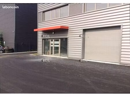 local d'activité 705 m²