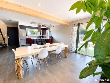 maison avec dépendances secteur marchaux
