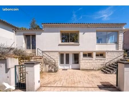 pavillon 7 pièces 132 m²