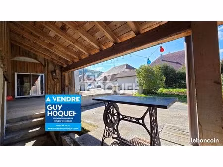 maison 8 pièces 217 m²