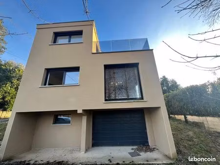 maison 6 pièces 138 m²