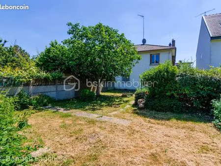 maison 5 pièces 104 m²
