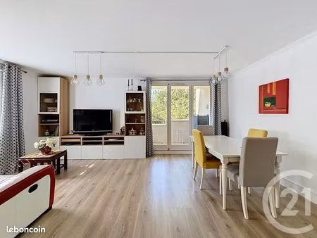 appartement 4 pièces 79 m²