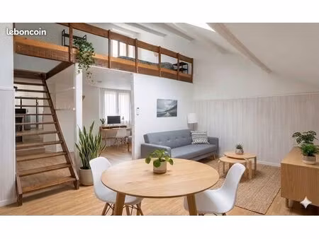 duplex atypique sur cours calme absolu