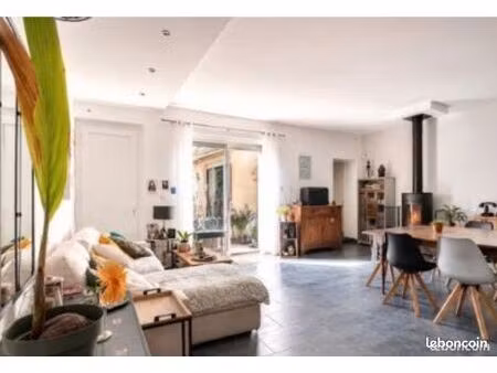 maison lumineuse et contemporaine