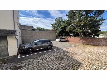 place de parking extérieure en cour – rue de montreuil (versailles)