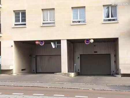 vente parking couvert versailles