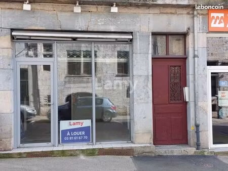 local commercial 72 m²
